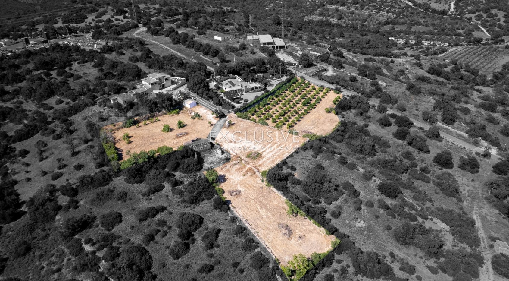 4 parcels of land with 2 Ruins, for construction of 2 properties with Seaviews Albufeira