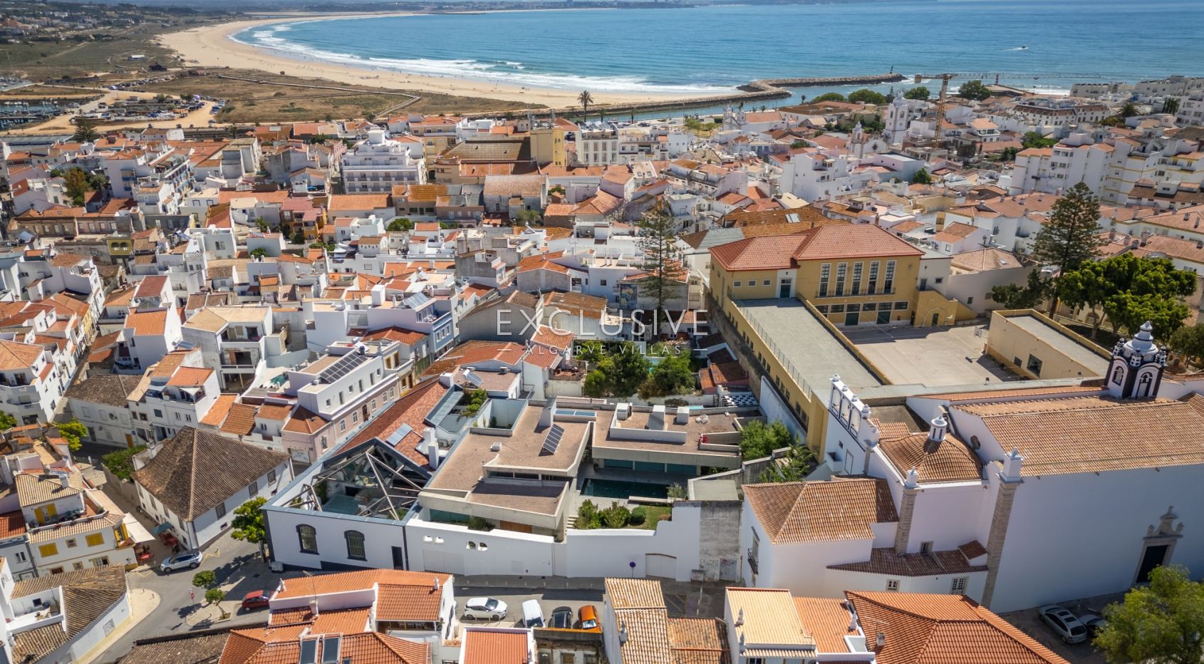 Plot to Build Townhouse with Garden and Pool in historic centre in Lagos, Algarve