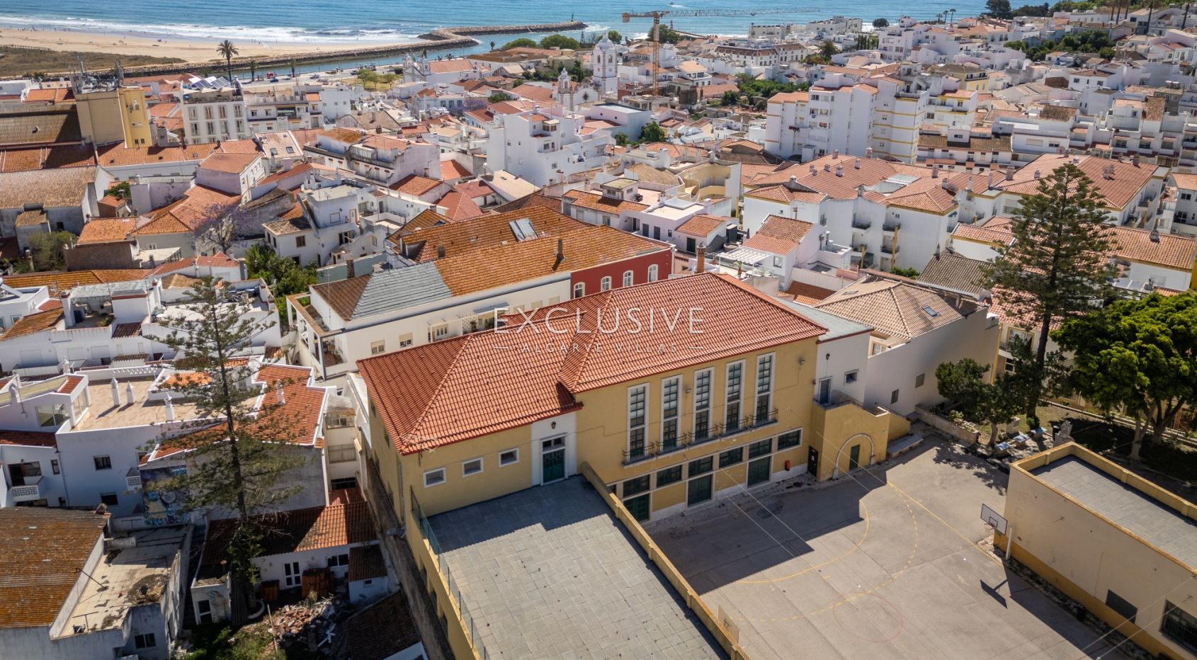 Plot to Build Townhouse with Garden and Pool in historic centre in Lagos, Algarve