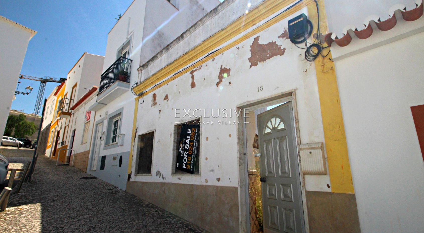 Plot to Build Townhouse with Garden and Pool in historic centre in Lagos, Algarve