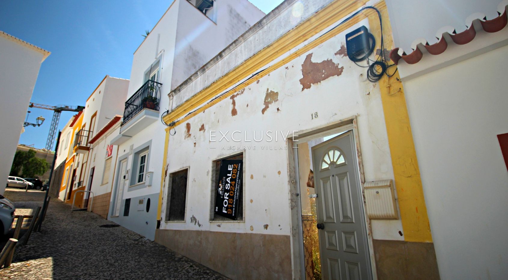 Plot to Build Townhouse with Garden and Pool in historic centre in Lagos, Algarve