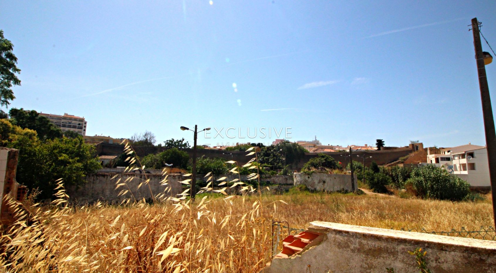Plot to Build Townhouse with Garden and Pool in historic centre in Lagos, Algarve
