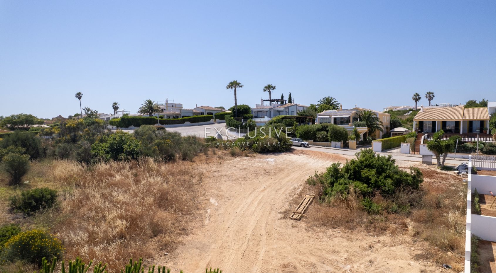Ocean View Plot with Approved Contemporary Villa Project in Praia da Luz, Algarve