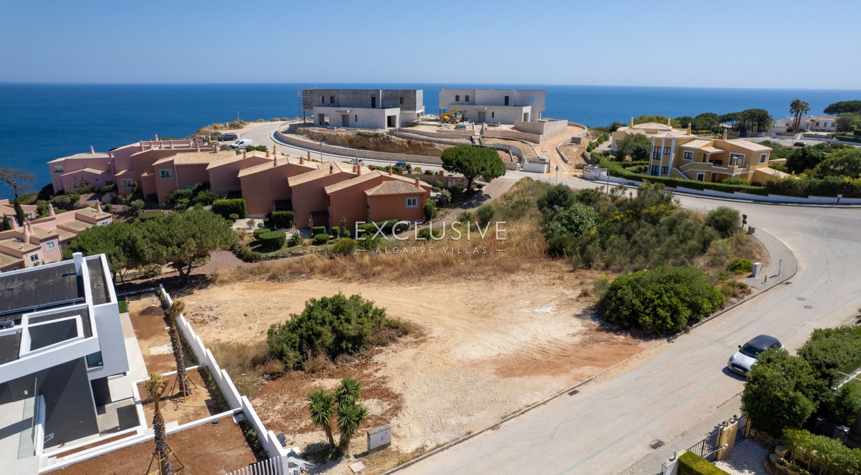 Ocean View Plot with Approved Contemporary Villa Project in Praia da Luz, Algarve