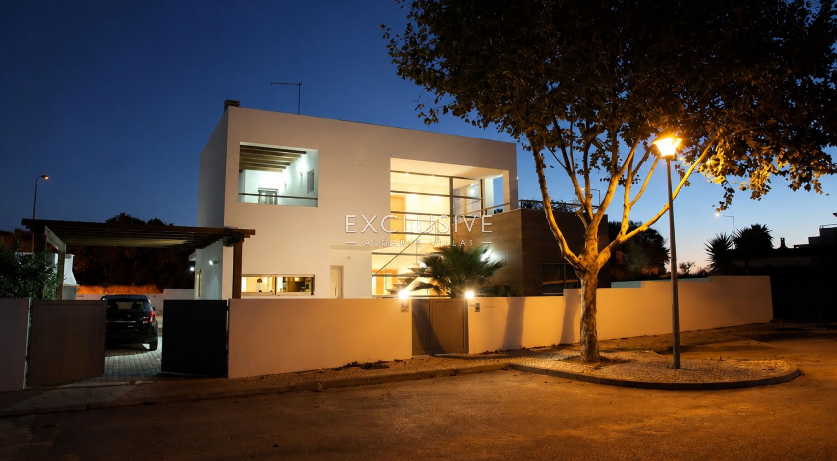 Modern 4-Bedroom Villa with Pool, beach & golf nearby, Alcantarilha, Algarve