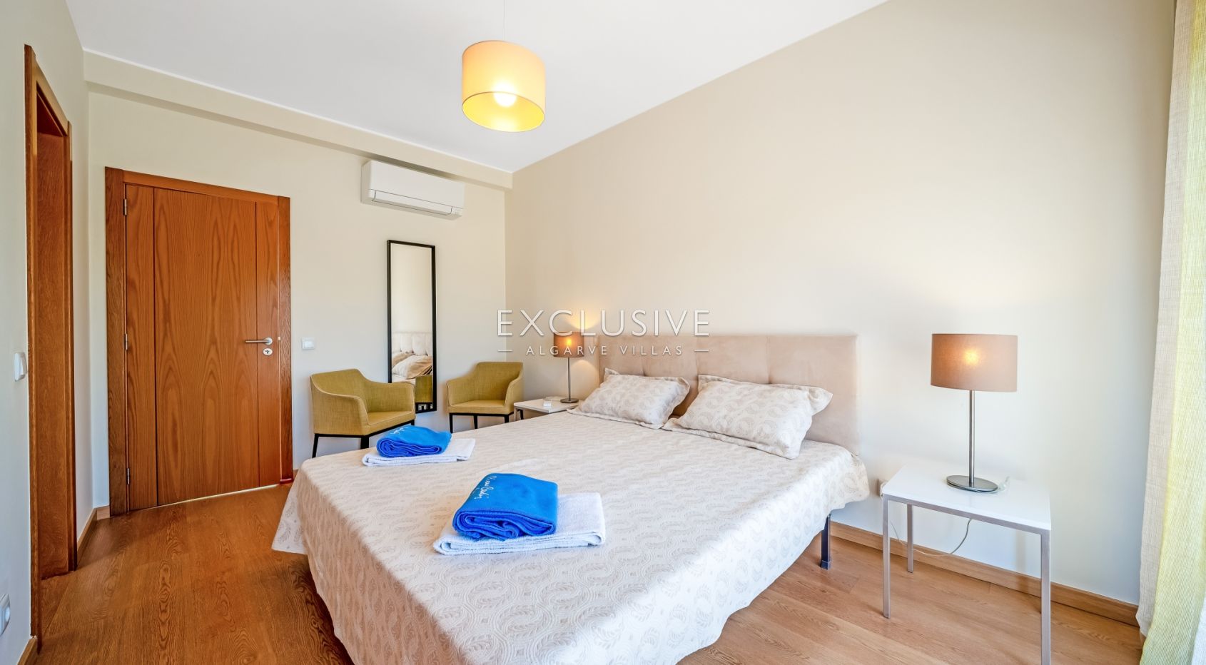 Modern 4-Bedroom Villa with Pool, beach & golf nearby, Alcantarilha, Algarve