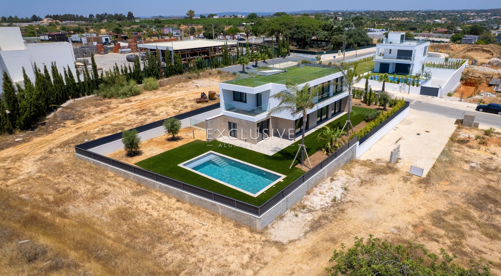 New 4-Bed Luxury Villa with Pool in Encosta Dourada, Pêra, Algarve