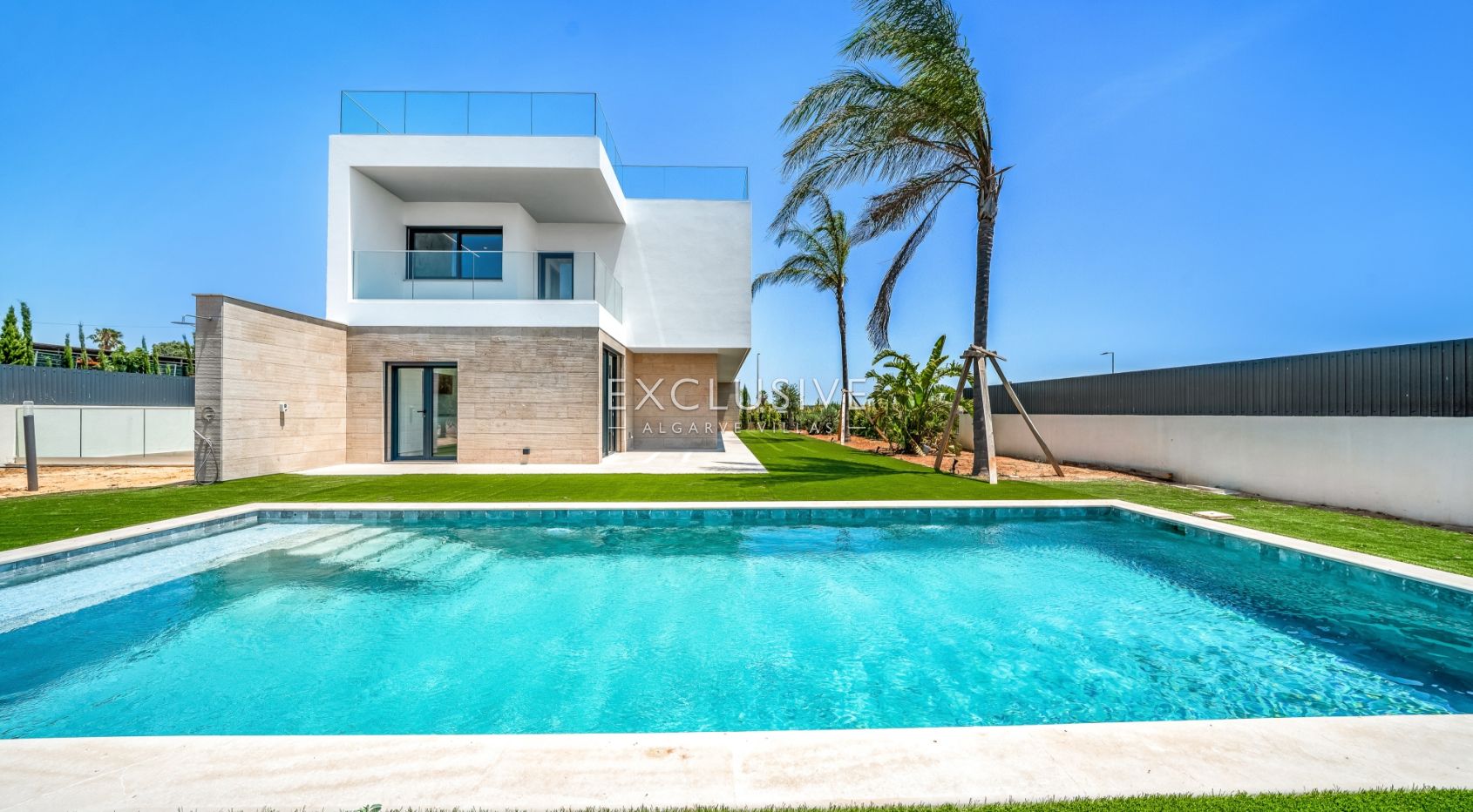 New 4-Bed Luxury Villa with Pool in Encosta Dourada, Pêra, Algarve