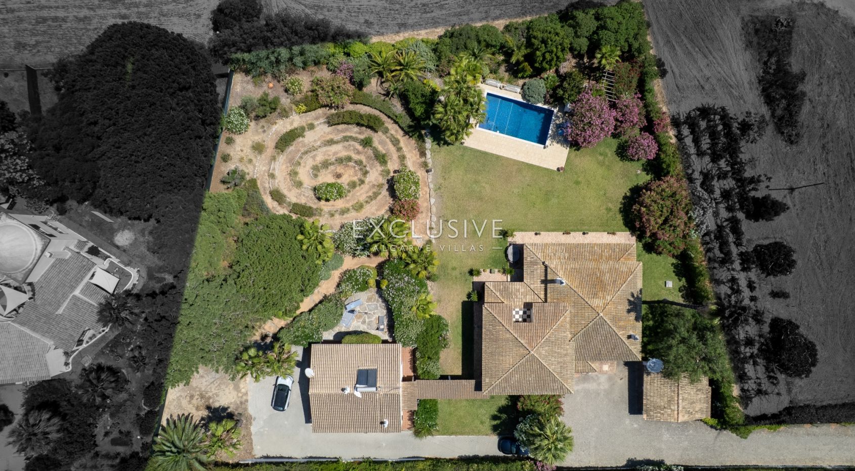 Farm house style property in Caramujeira Algarve