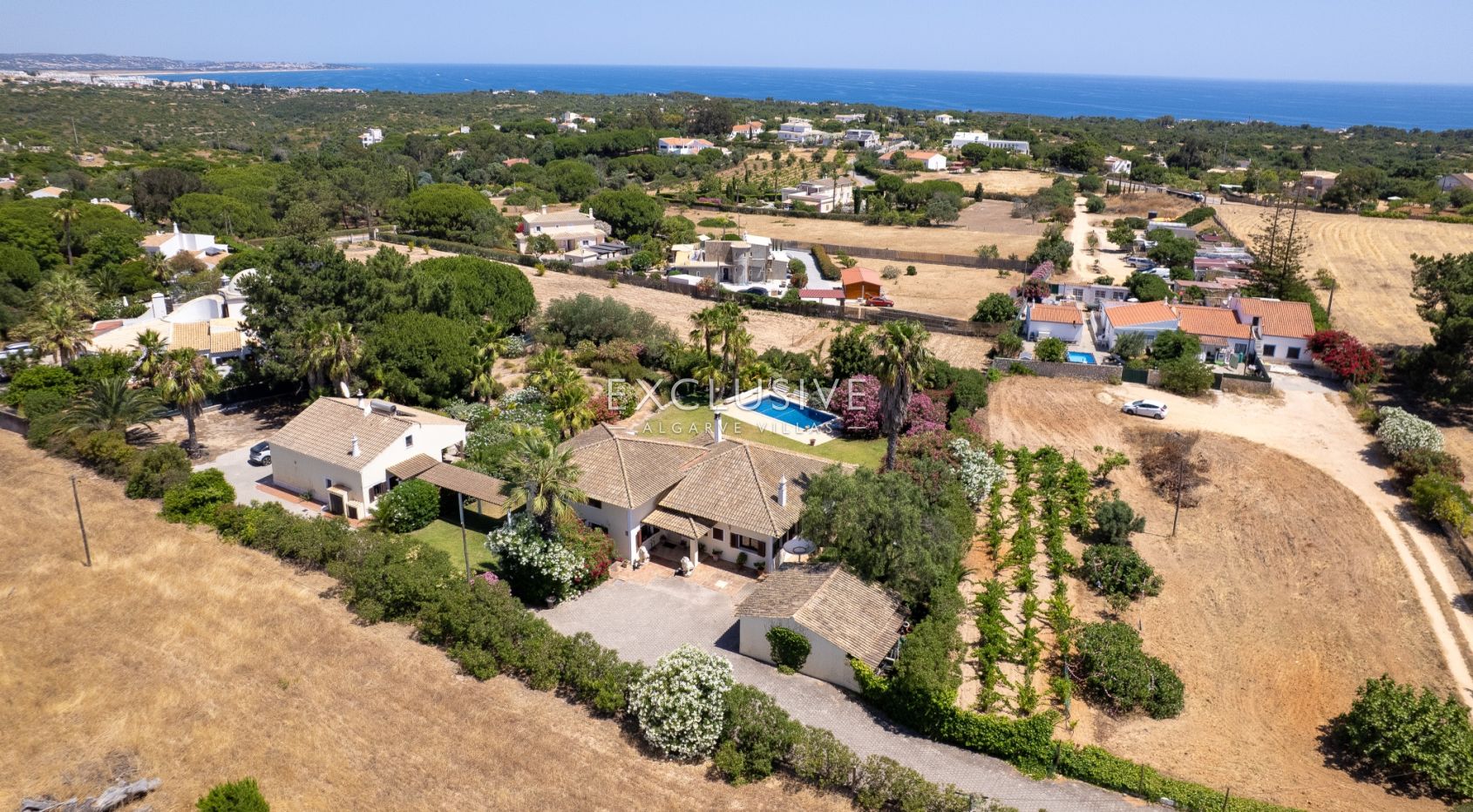 Farm house style property in Caramujeira Algarve