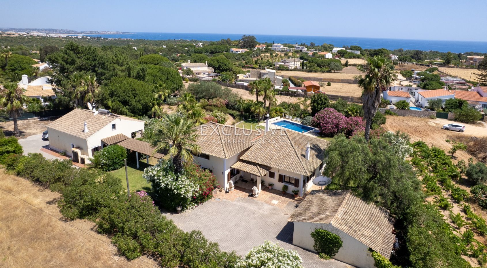 Farm house style property in Caramujeira Algarve