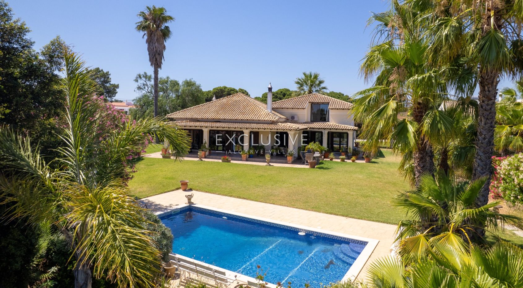 Farm house style property in Caramujeira Algarve