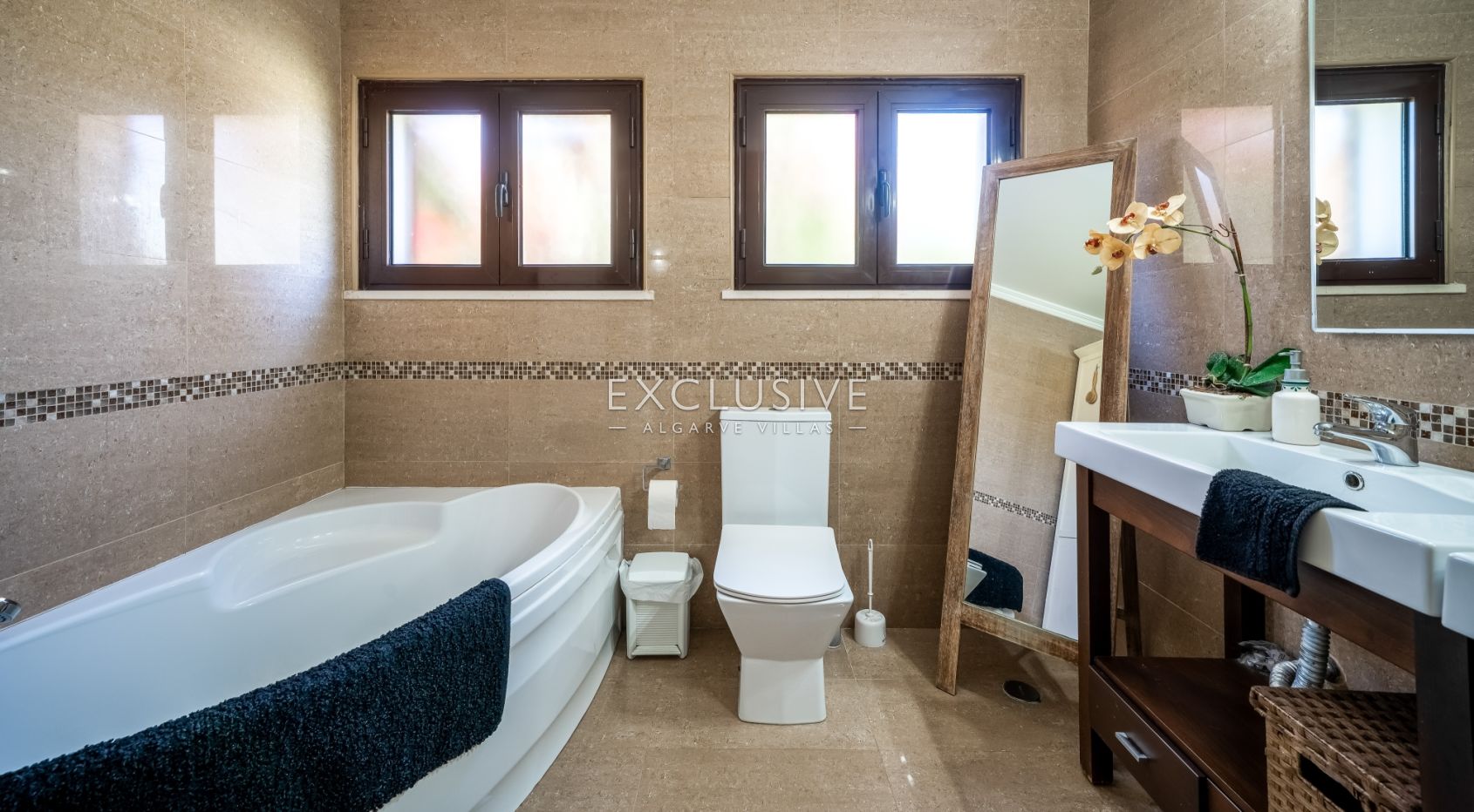 Farm house style property in Caramujeira Algarve