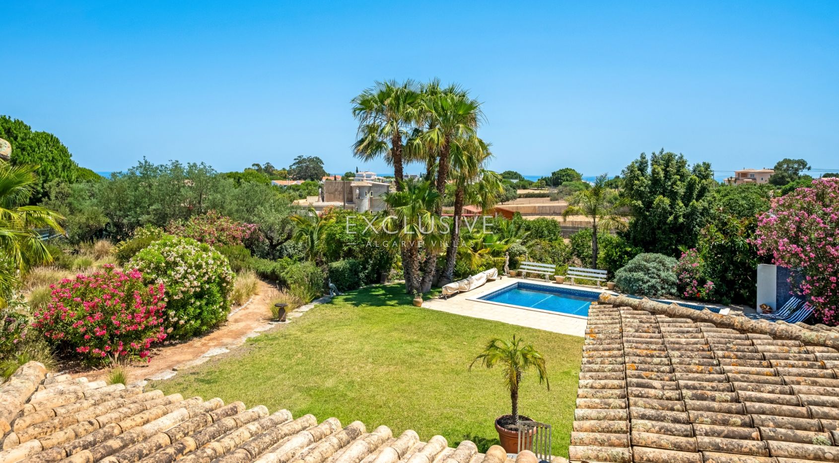 Farm house style property in Caramujeira Algarve