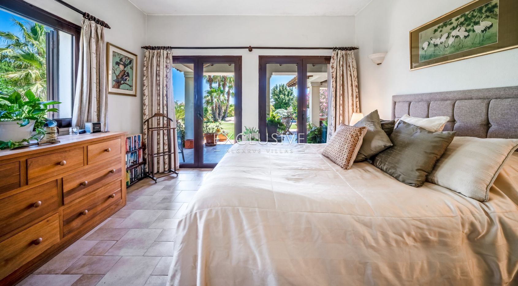 Farm house style property in Caramujeira Algarve