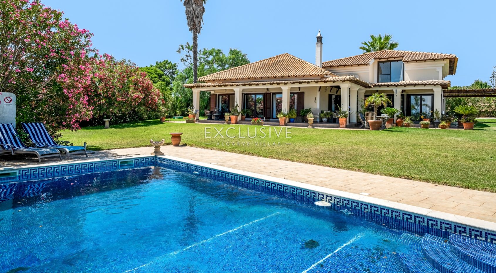 Farm house style property in Caramujeira Algarve