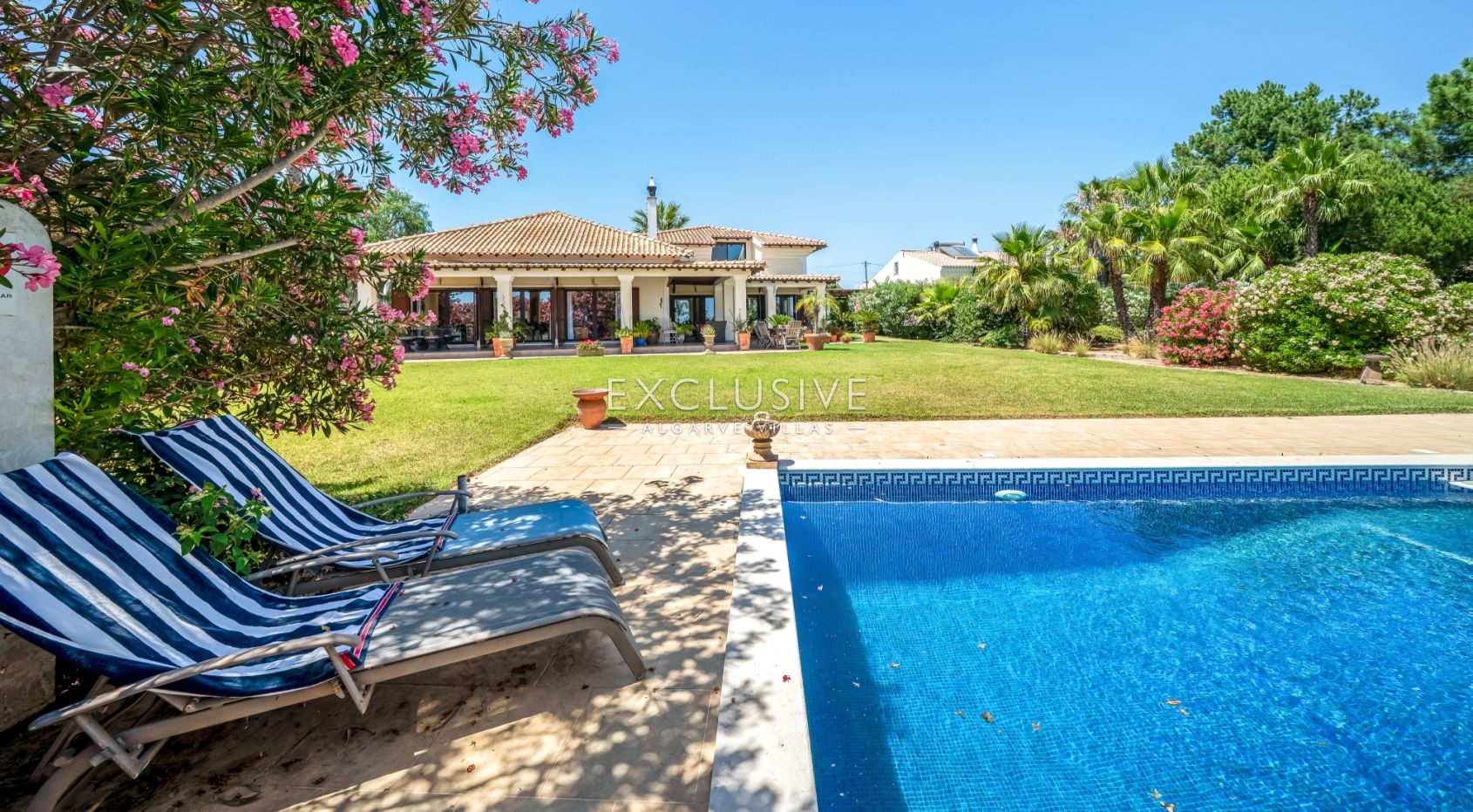 Farm house style property in Caramujeira Algarve
