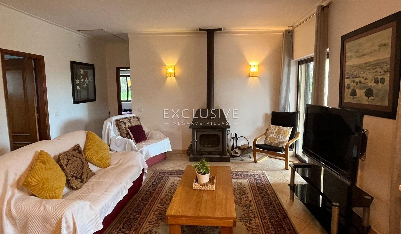 Farm house style property in Caramujeira Algarve