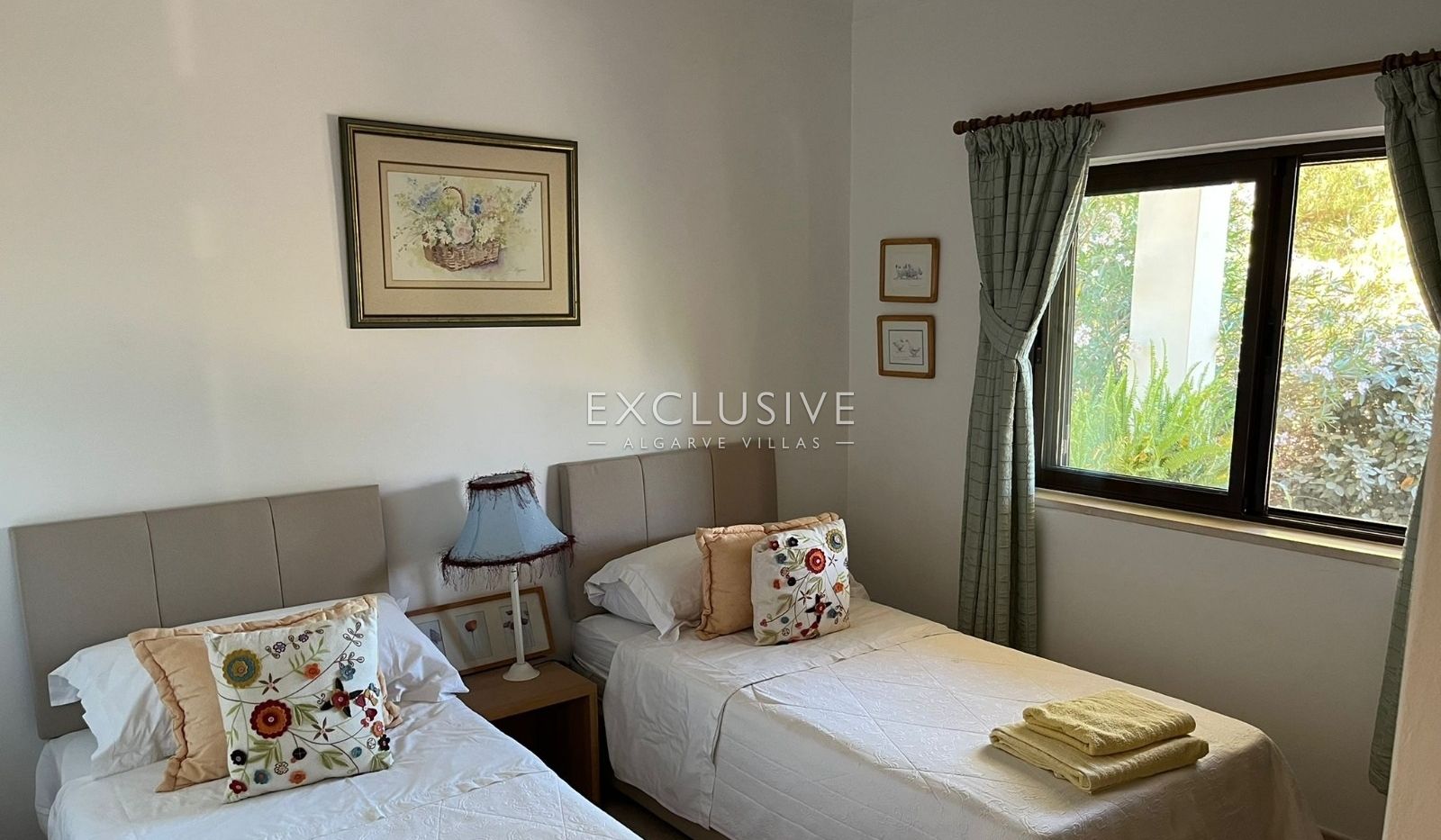 Farm house style property in Caramujeira Algarve
