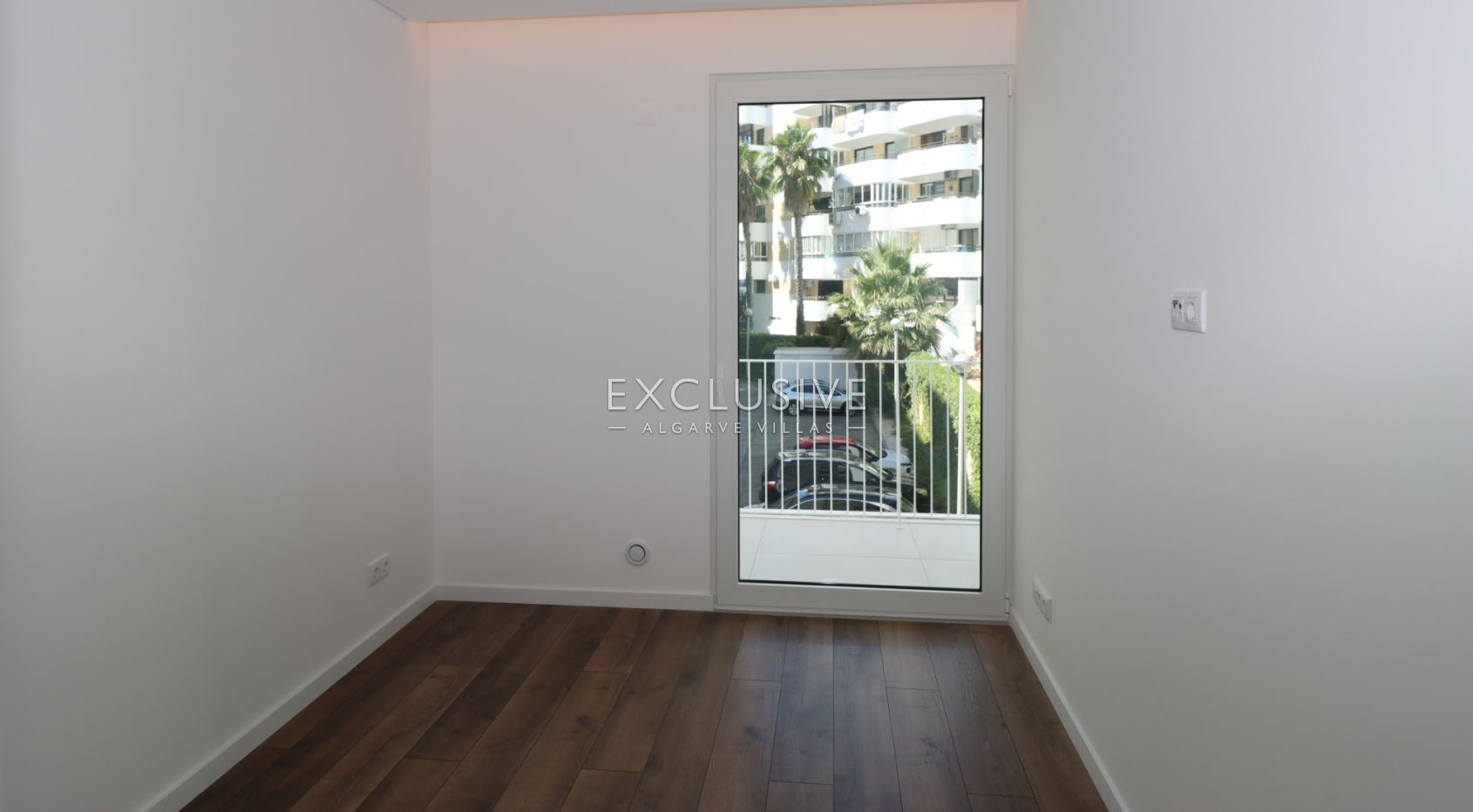 Modern 3 Bedroom Apartment in Vilamoura, Close to the Marina and Golf Courses