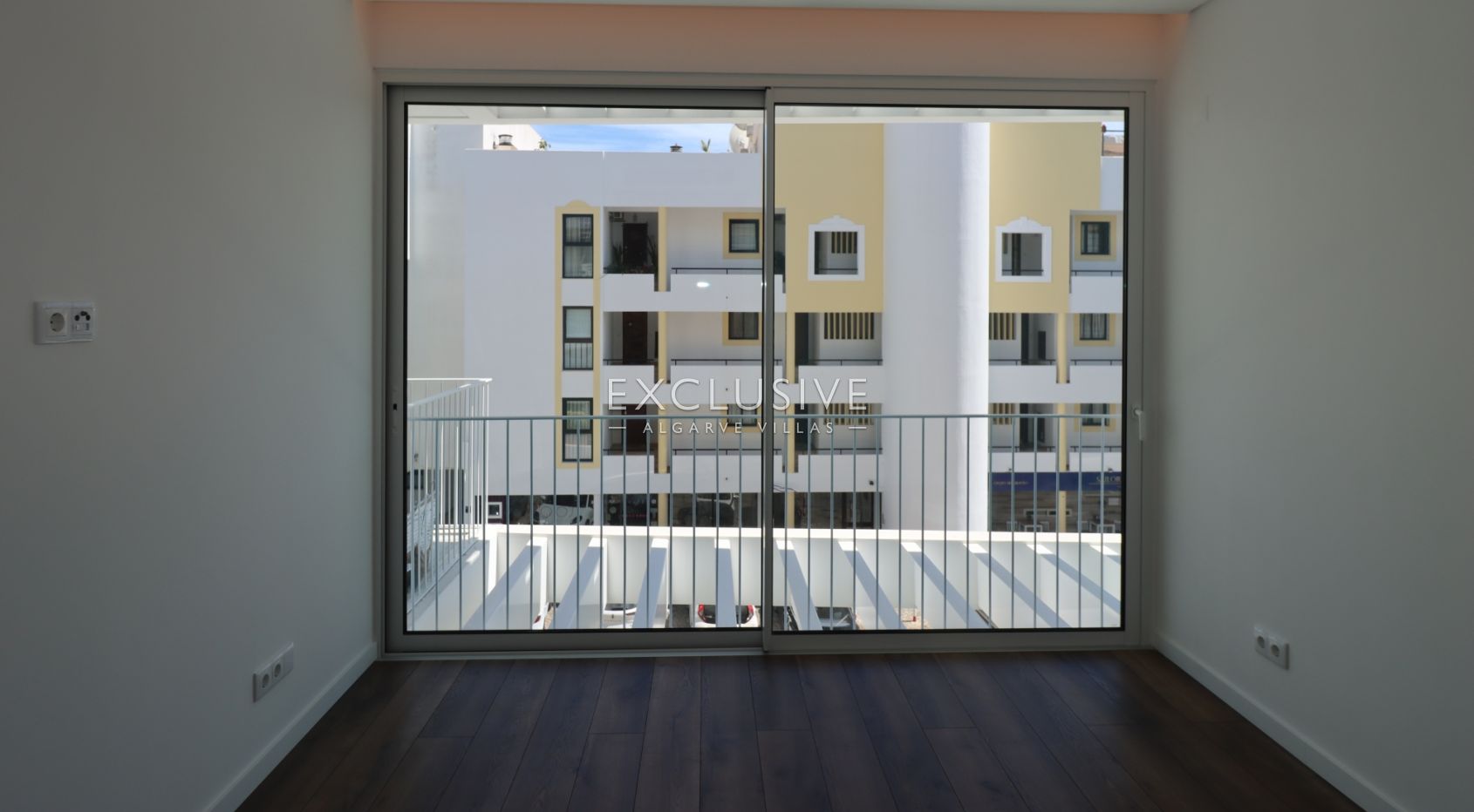 Modern 3 Bedroom Apartment in Vilamoura, Close to the Marina and Golf Courses