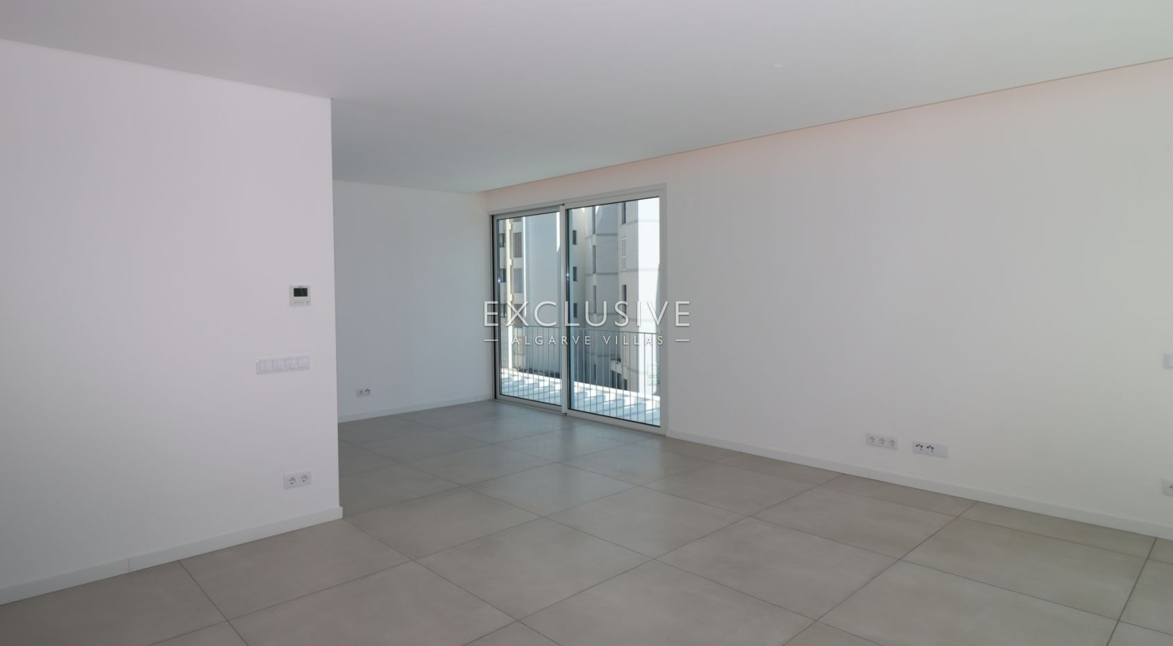 Modern 3 Bedroom Apartment in Vilamoura, Close to the Marina and Golf Courses