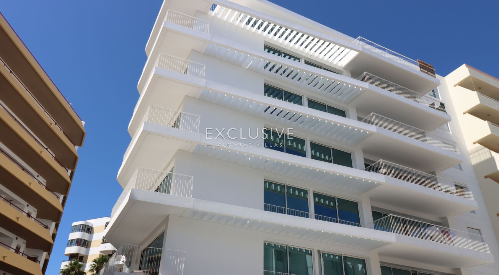 Modern 3 Bedroom Apartment in Vilamoura, Close to the Marina and Golf Courses