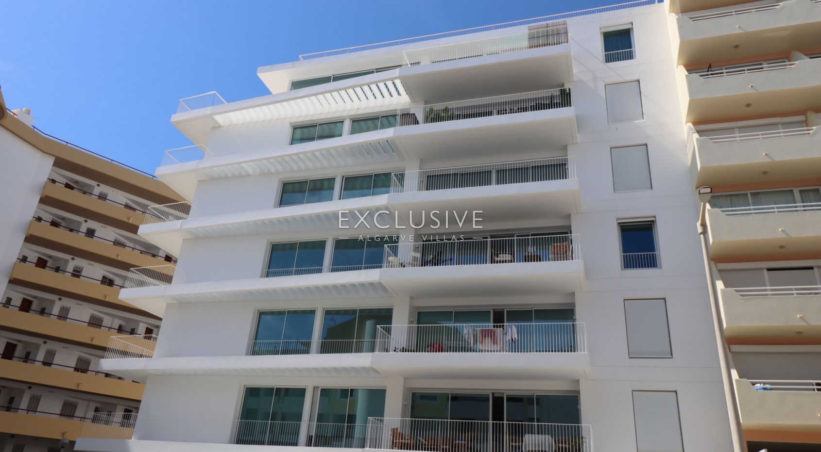 Modern 3 Bedroom Apartment in Vilamoura, Close to the Marina and Golf Courses