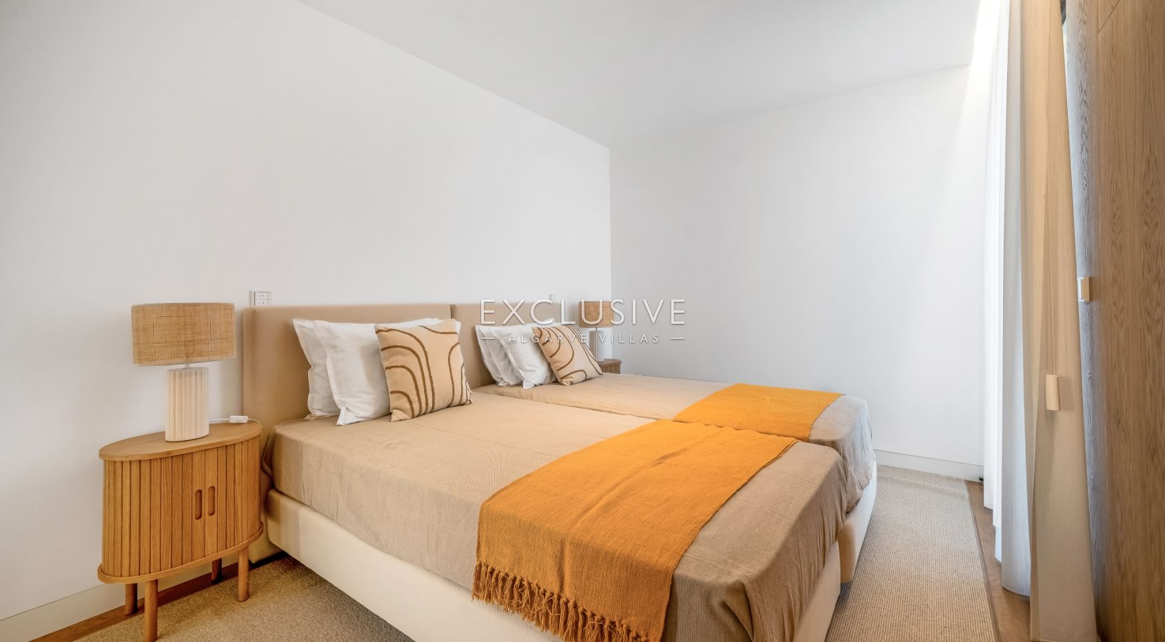 Buy Luxury 3 Bedroom Villa with Private Pool & Garden in Vilamoura
