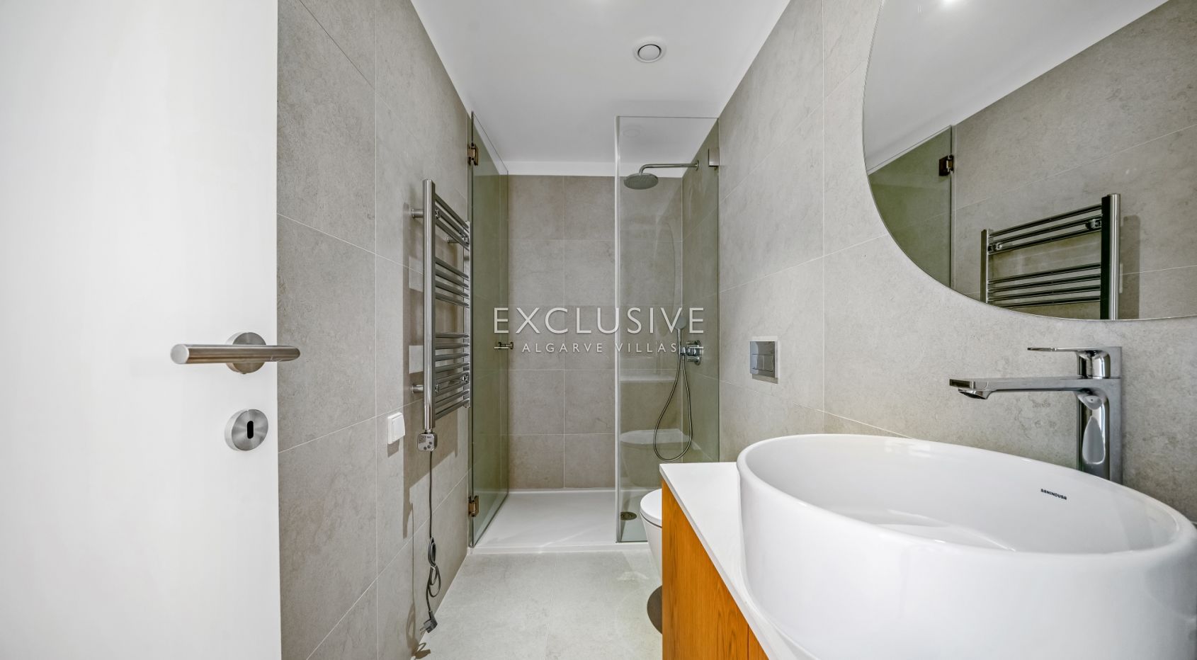 Buy Luxury 3 Bedroom Villa with Private Pool & Garden in Vilamoura