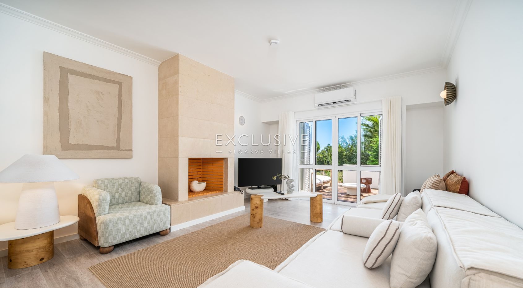 Ocean front townhouse in Albufeira with Sea Views & Resort Facilities