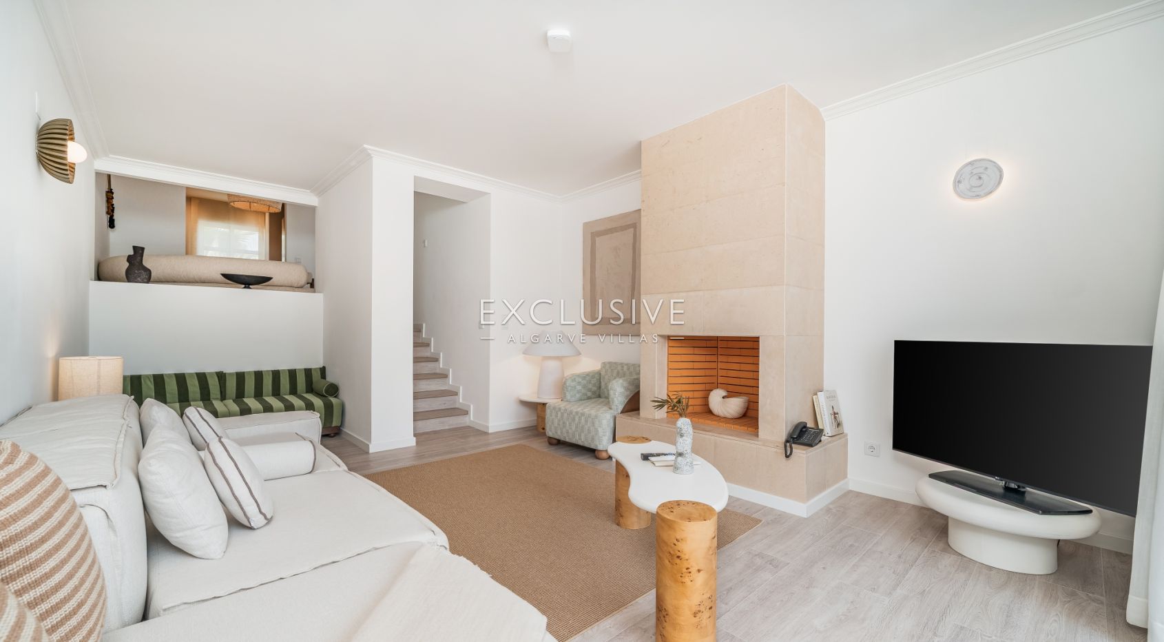 Ocean front townhouse in Albufeira with Sea Views & Resort Facilities