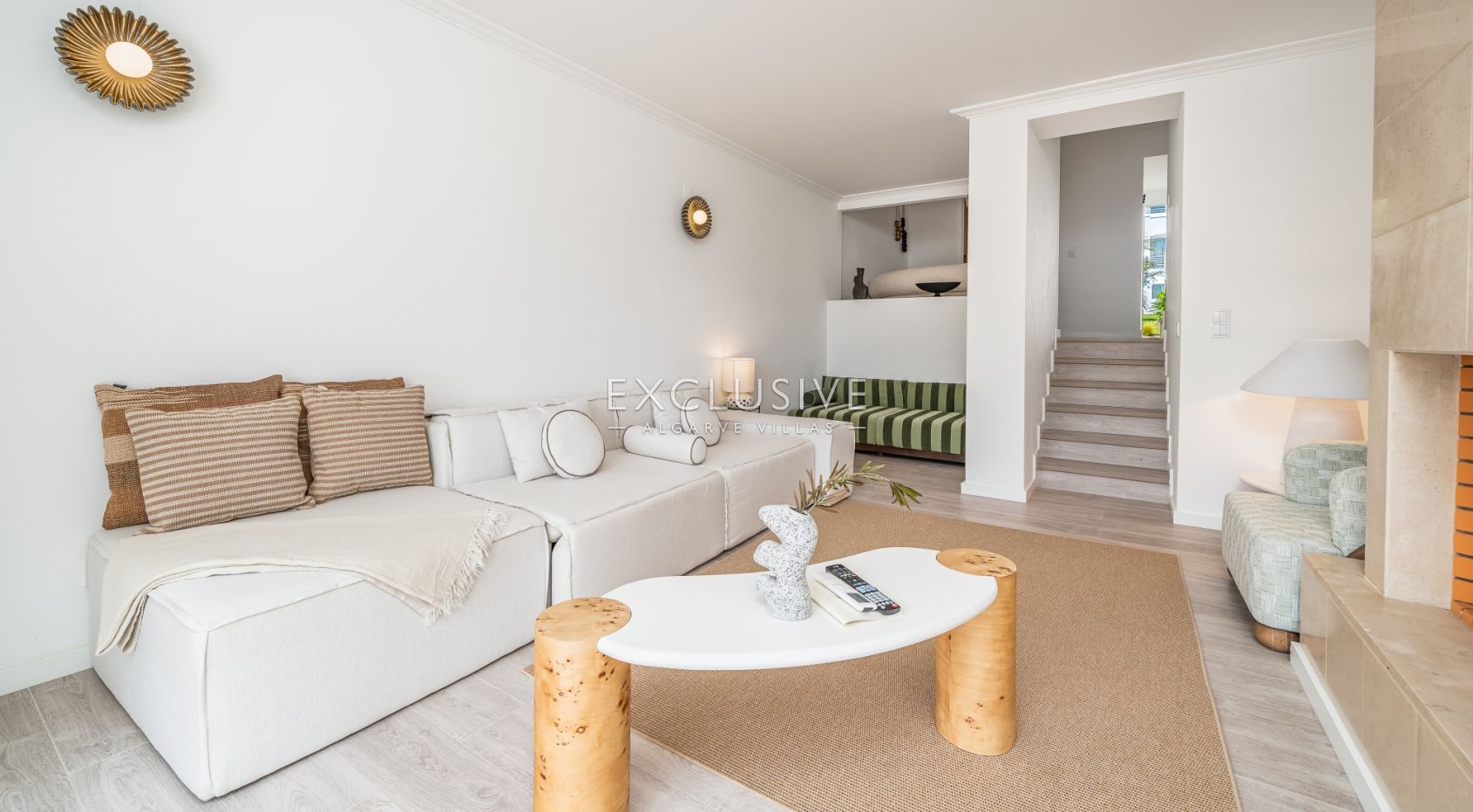 Ocean front townhouse in Albufeira with Sea Views & Resort Facilities