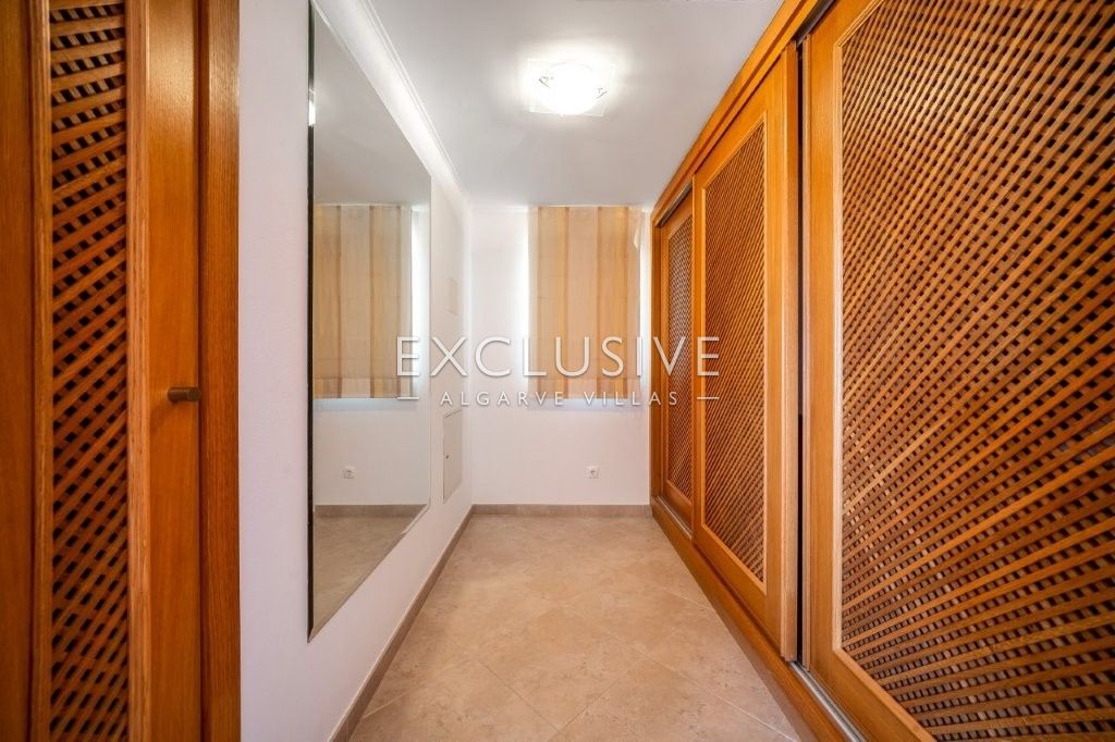 Modern 4 bed villa, with traditional Portuguese features, pool and seaviews, Carvoeiro