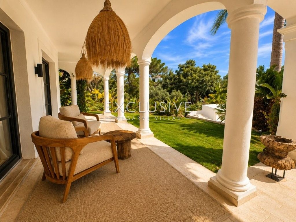 Luxury Renovated 4 Bedroom Villa with Pool in Carvoeiro, Algarve