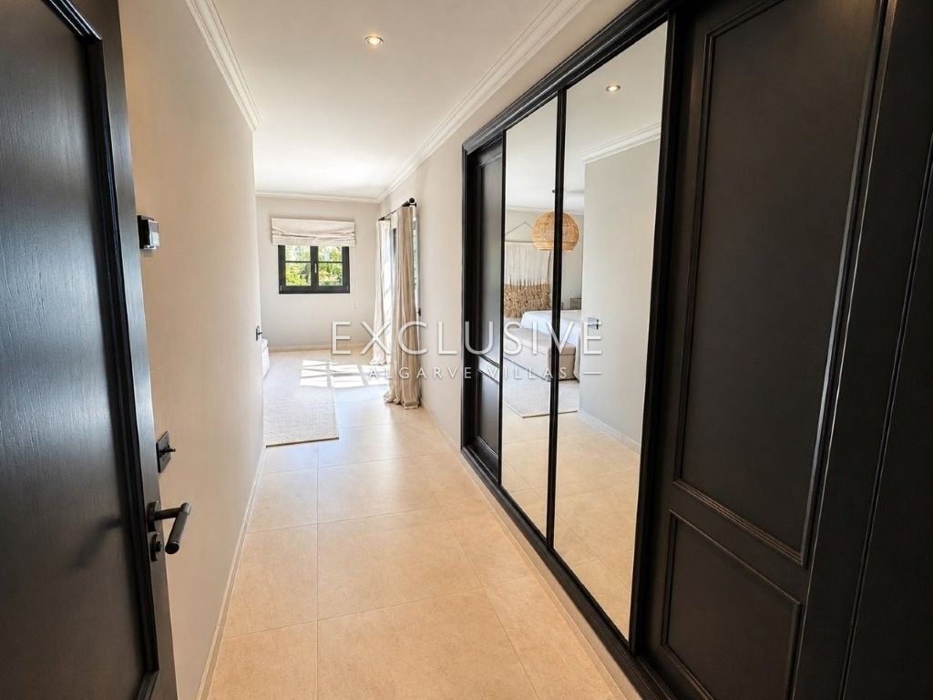 Luxury Renovated 4 Bedroom Villa with Pool in Carvoeiro, Algarve