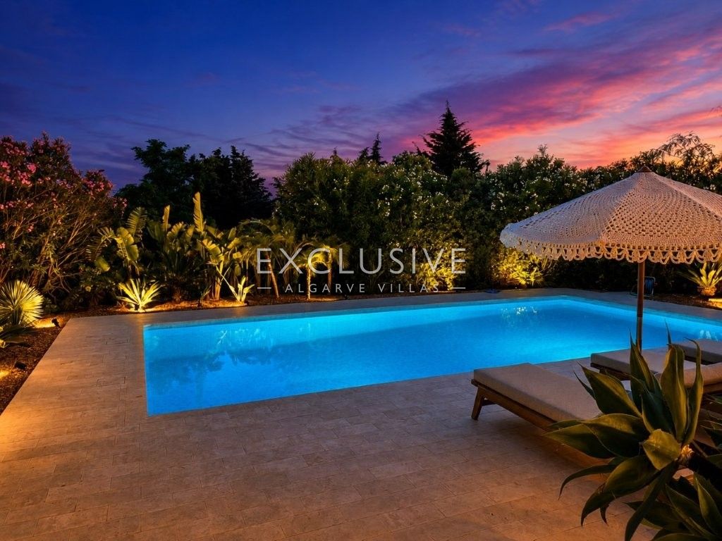 Luxury Renovated 4 Bedroom Villa with Pool in Carvoeiro, Algarve