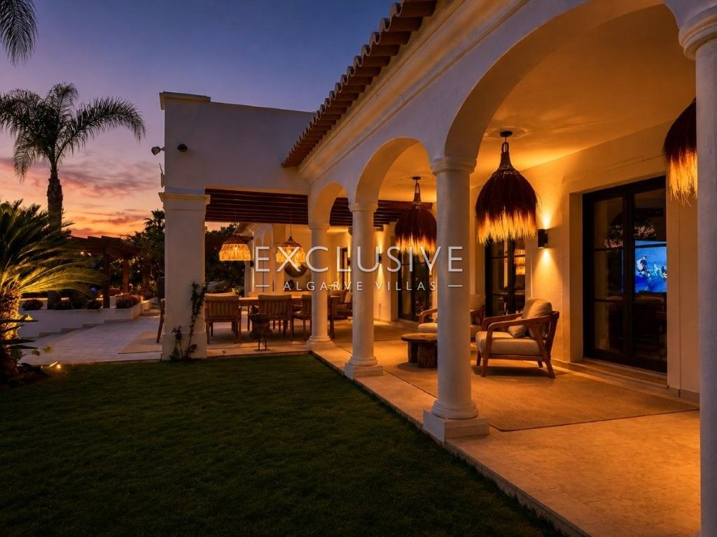 Luxury Renovated 4 Bedroom Villa with Pool in Carvoeiro, Algarve