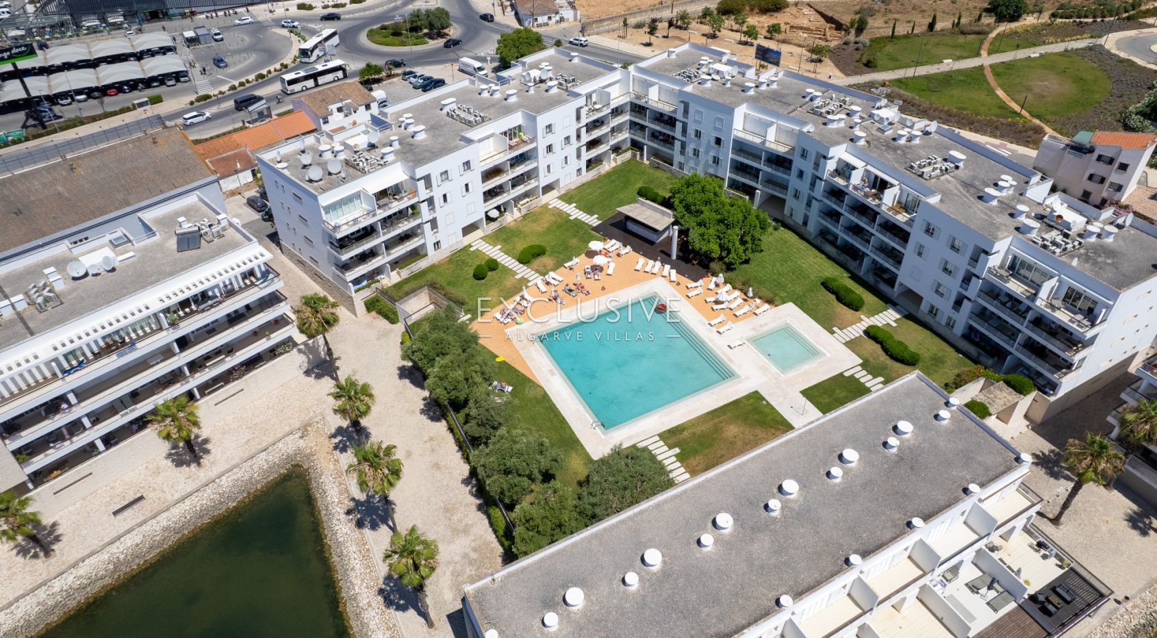 Beautifully Renovated 2 Bedroom Apartment in Dom Manuel, Lagos Marina