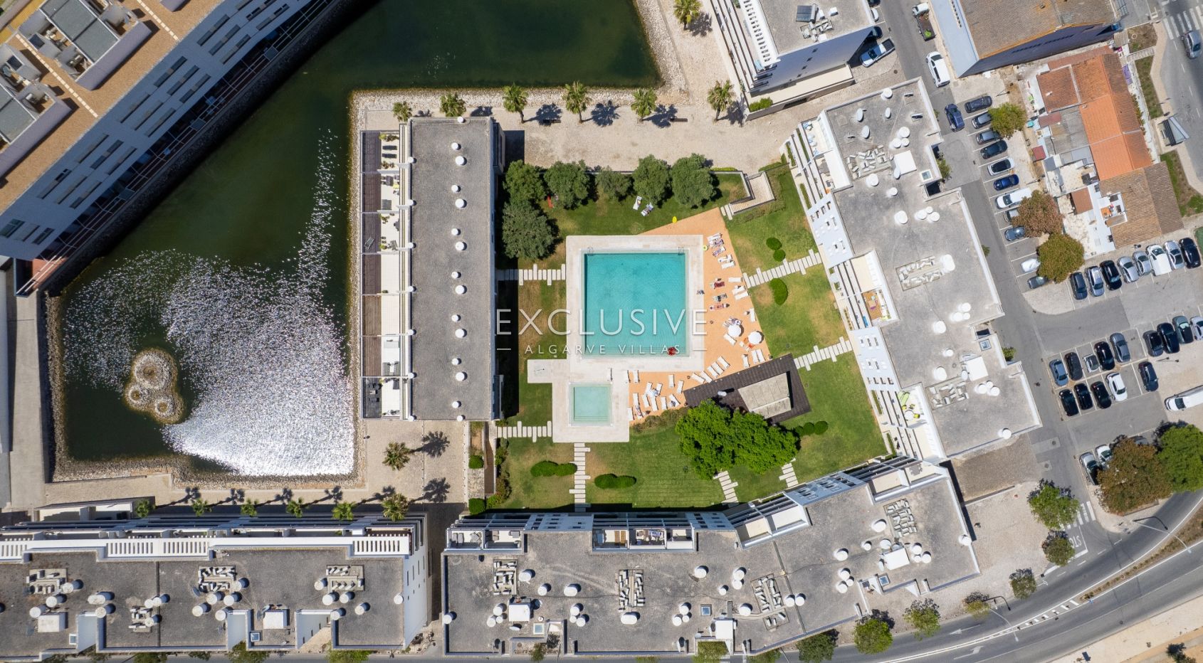 Beautifully Renovated 2 Bedroom Apartment in Dom Manuel, Lagos Marina