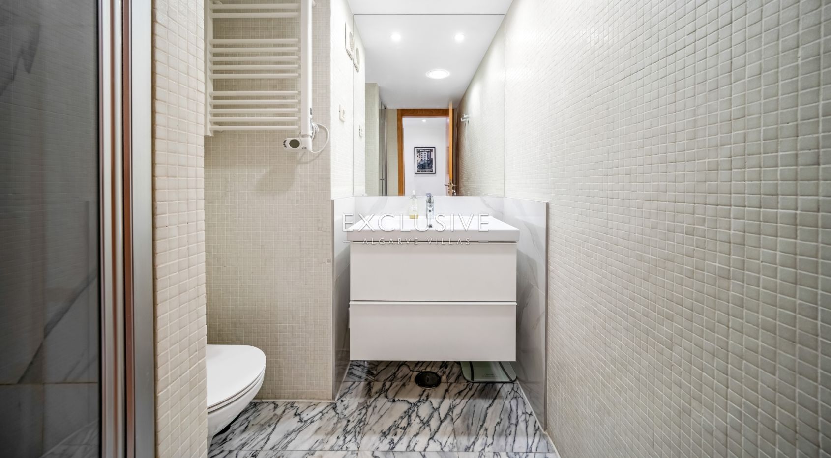 Beautifully Renovated 2 Bedroom Apartment in Dom Manuel, Lagos Marina