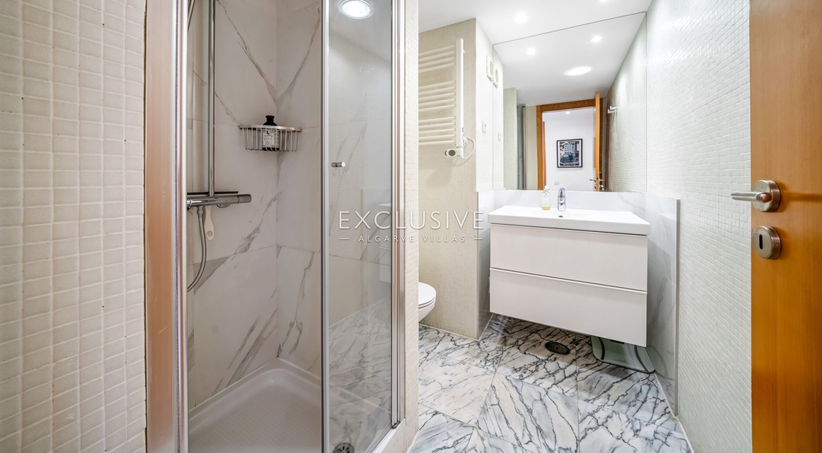 Beautifully Renovated 2 Bedroom Apartment in Dom Manuel, Lagos Marina