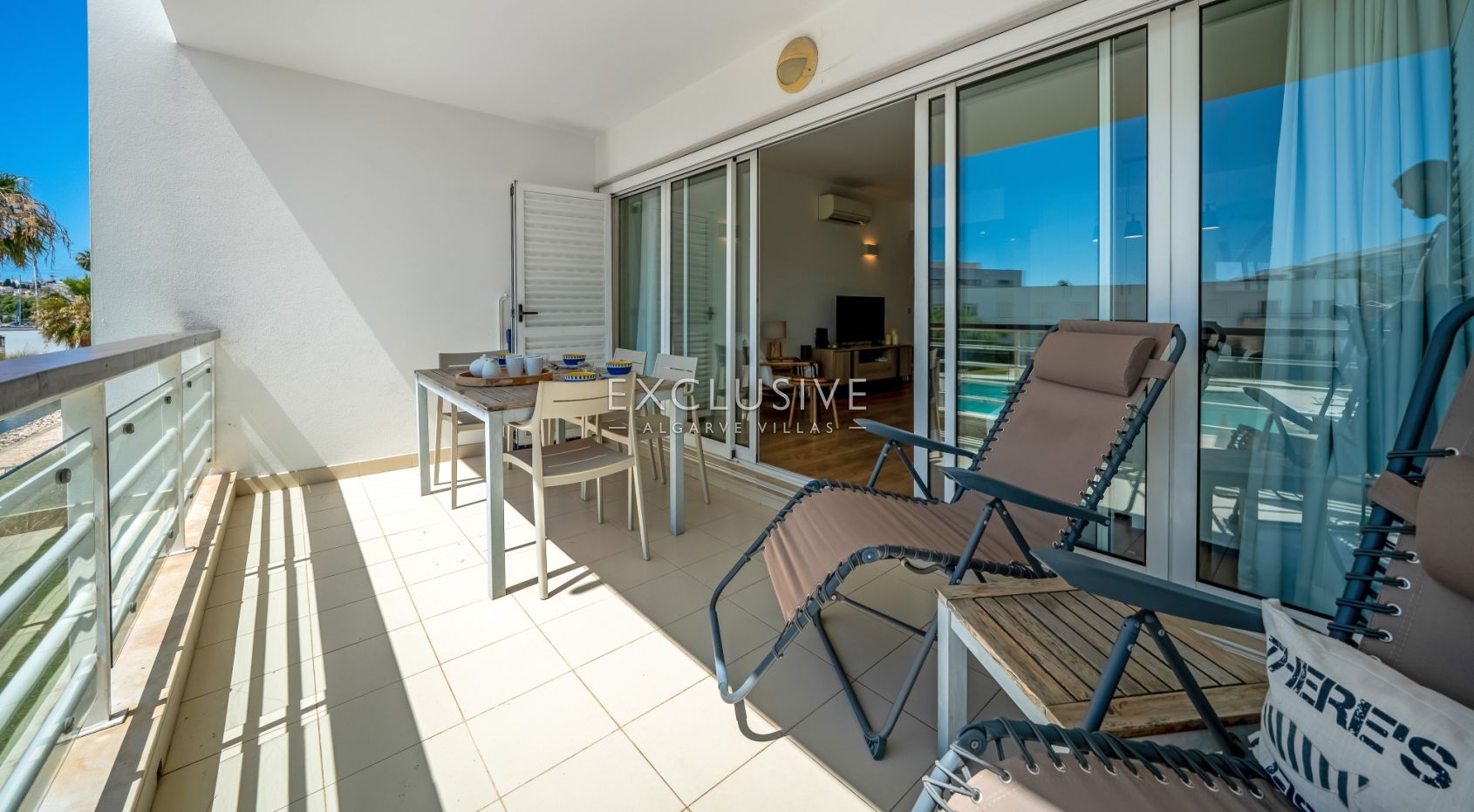 Beautifully Renovated 2 Bedroom Apartment in Dom Manuel, Lagos Marina