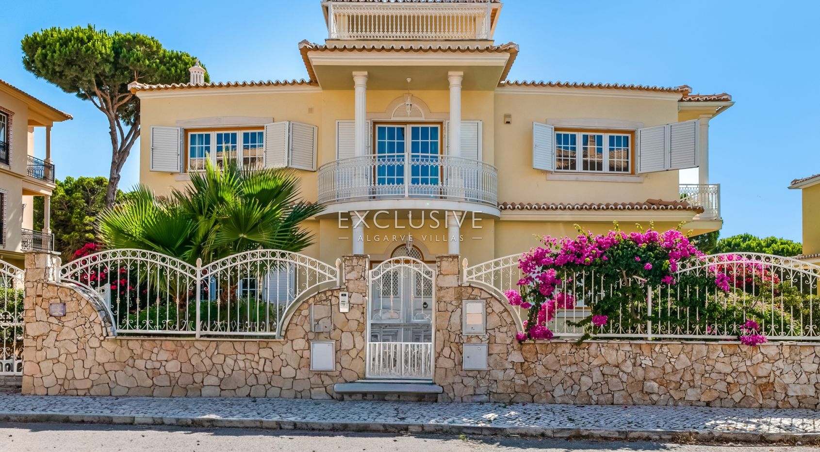 Sea View Villa in Santa Eulália, Walking Distance to the Beach, Albufeira