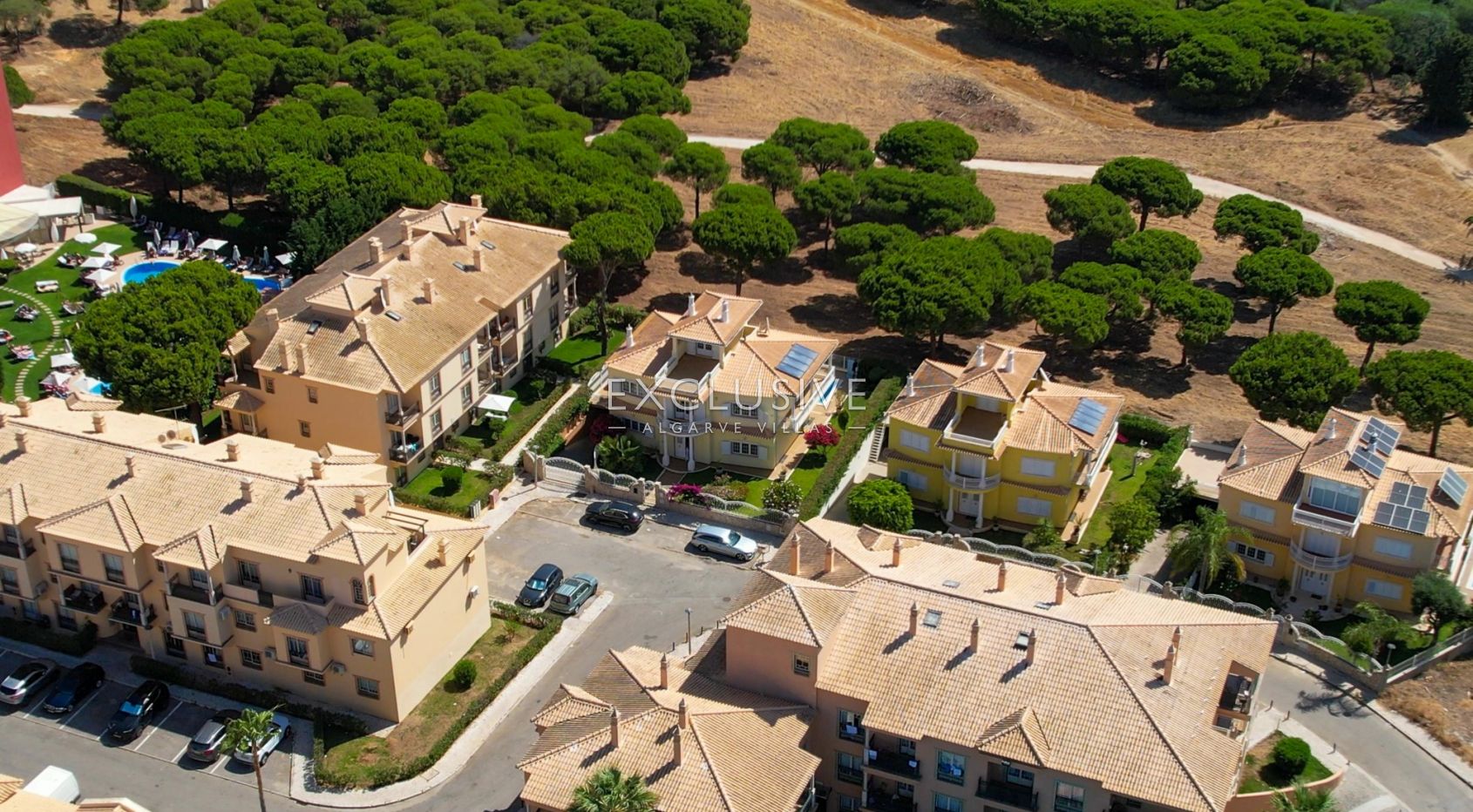 Sea View Villa in Santa Eulália, Walking Distance to the Beach, Albufeira