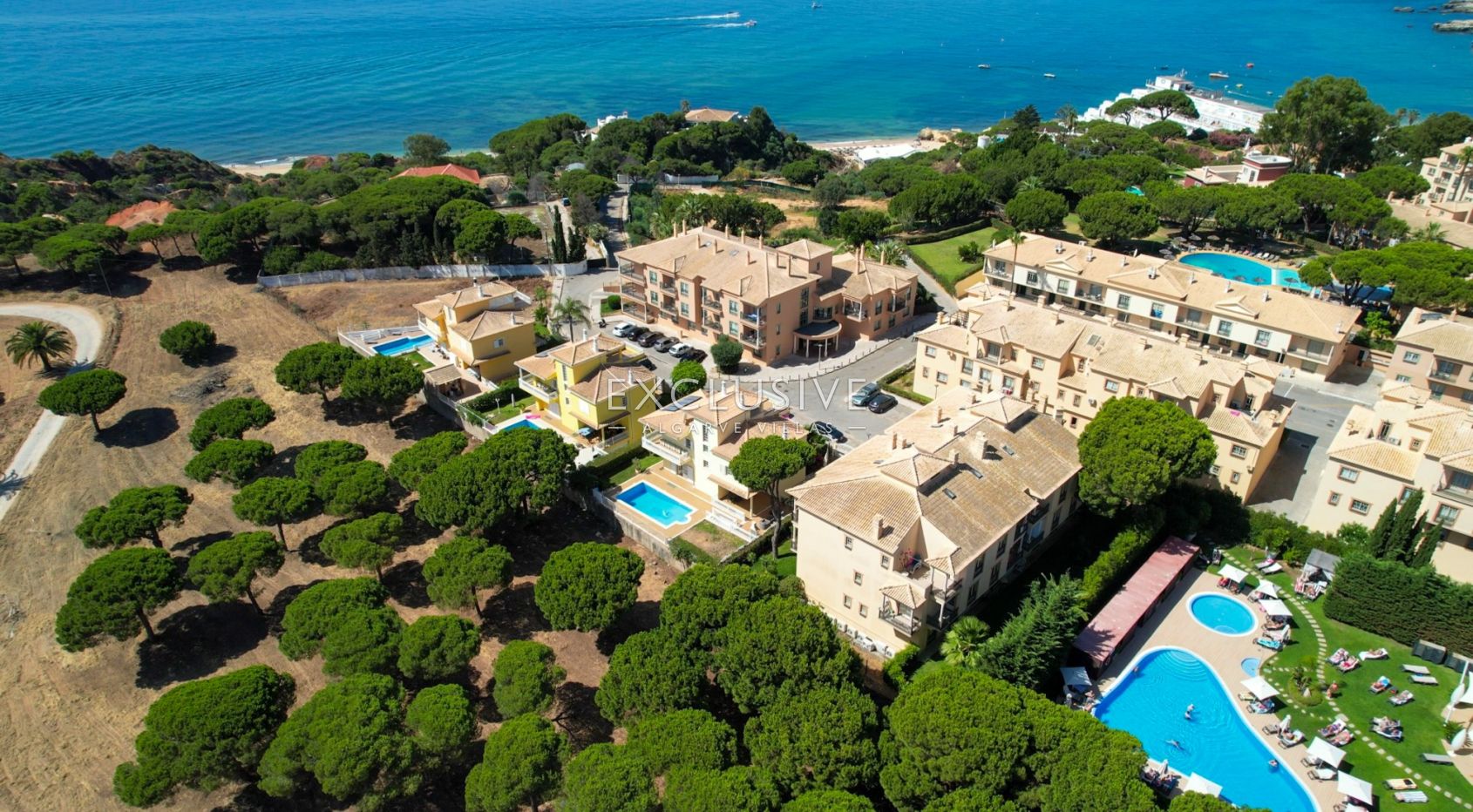 Sea View Villa in Santa Eulália, Walking Distance to the Beach, Albufeira