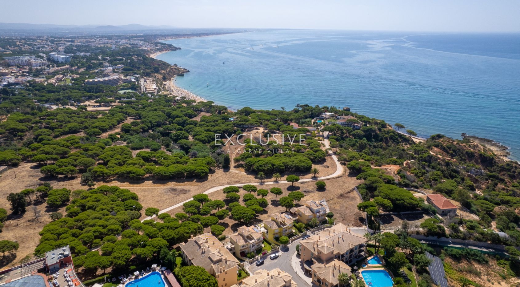 Sea View Villa in Santa Eulália, Walking Distance to the Beach, Albufeira