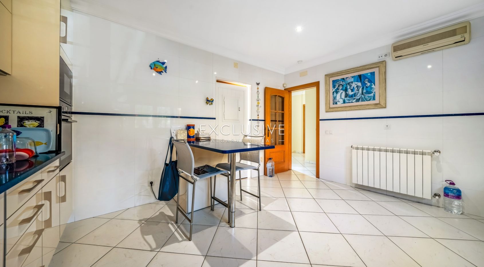 Sea View Villa in Santa Eulália, Walking Distance to the Beach, Albufeira