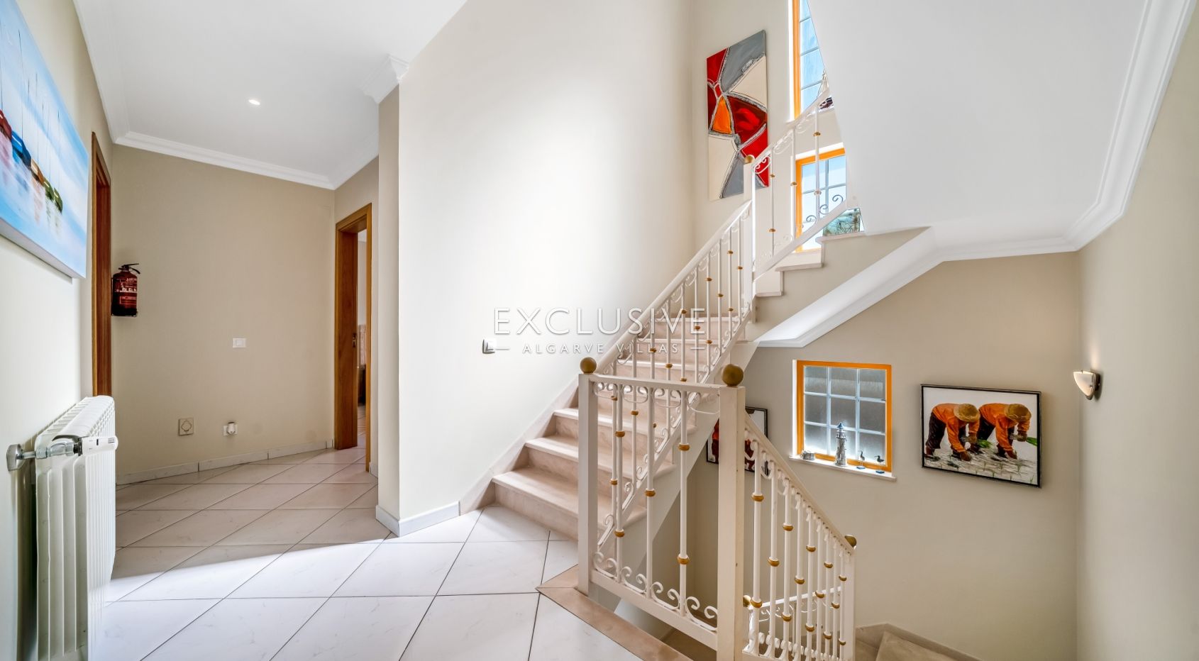 Sea View Villa in Santa Eulália, Walking Distance to the Beach, Albufeira
