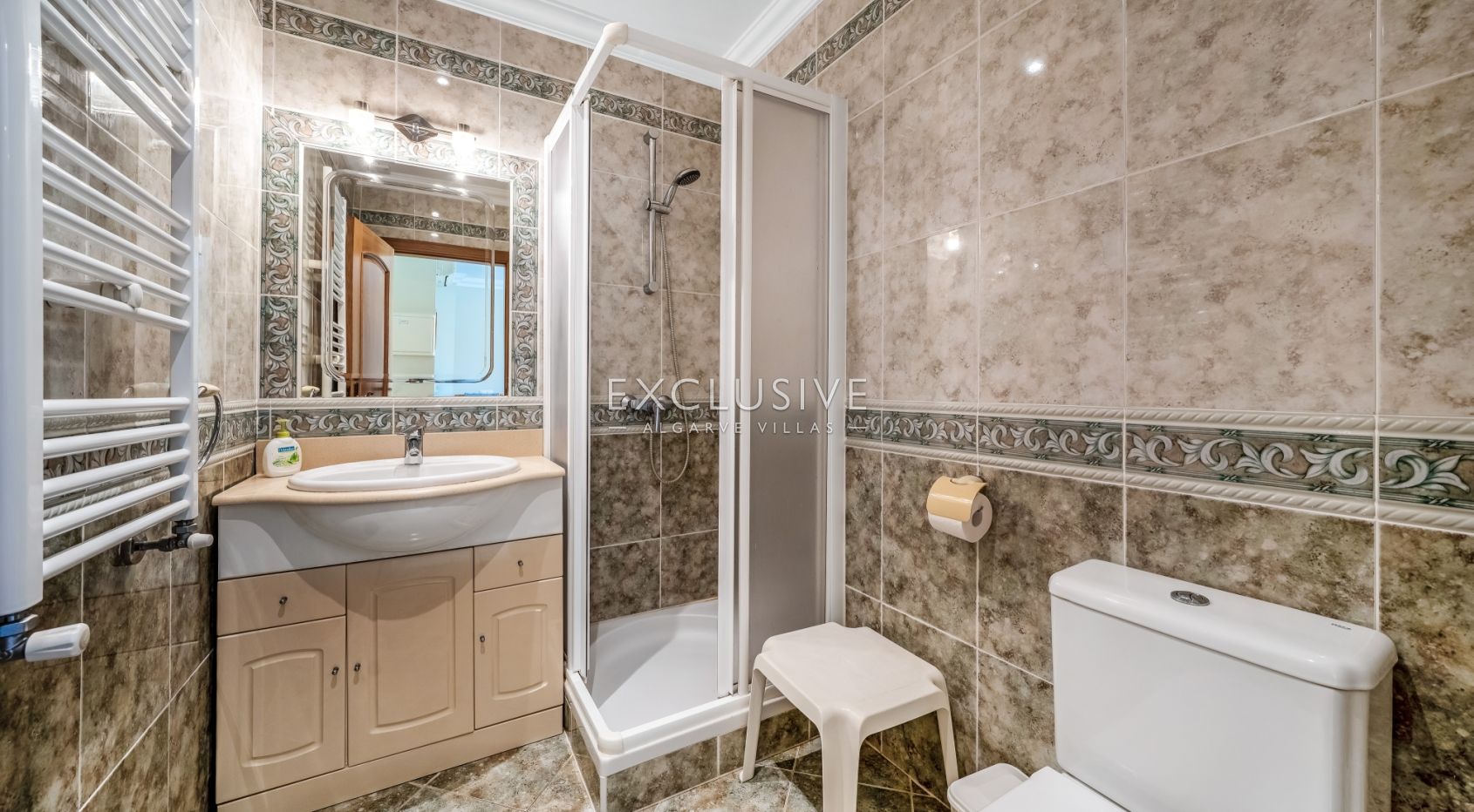 Sea View Villa in Santa Eulália, Walking Distance to the Beach, Albufeira